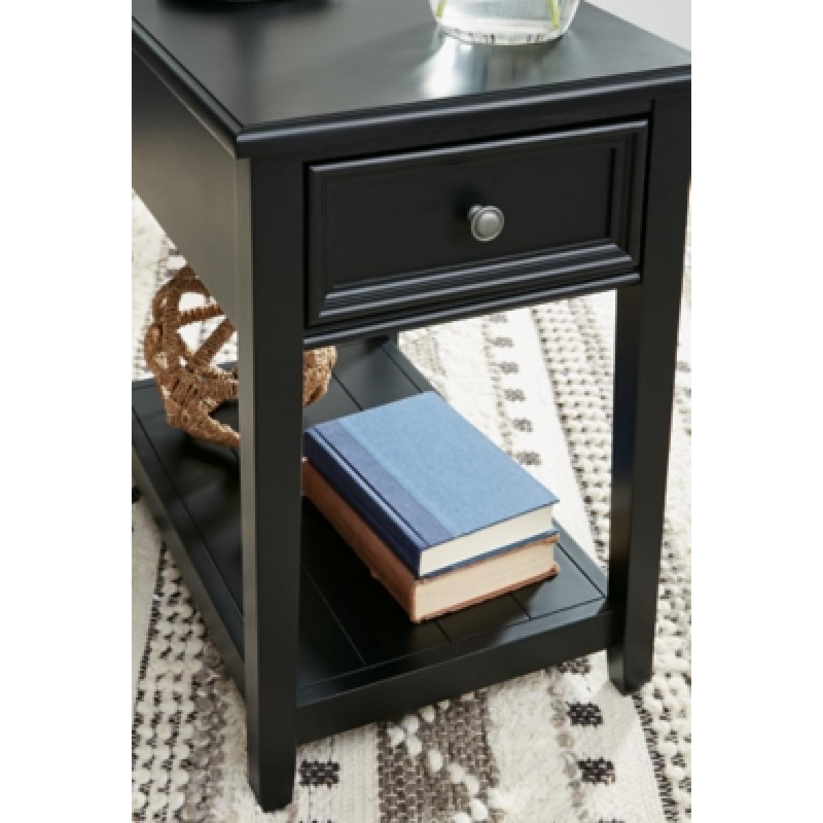 Beckincreek End Table Outlet Tables 11