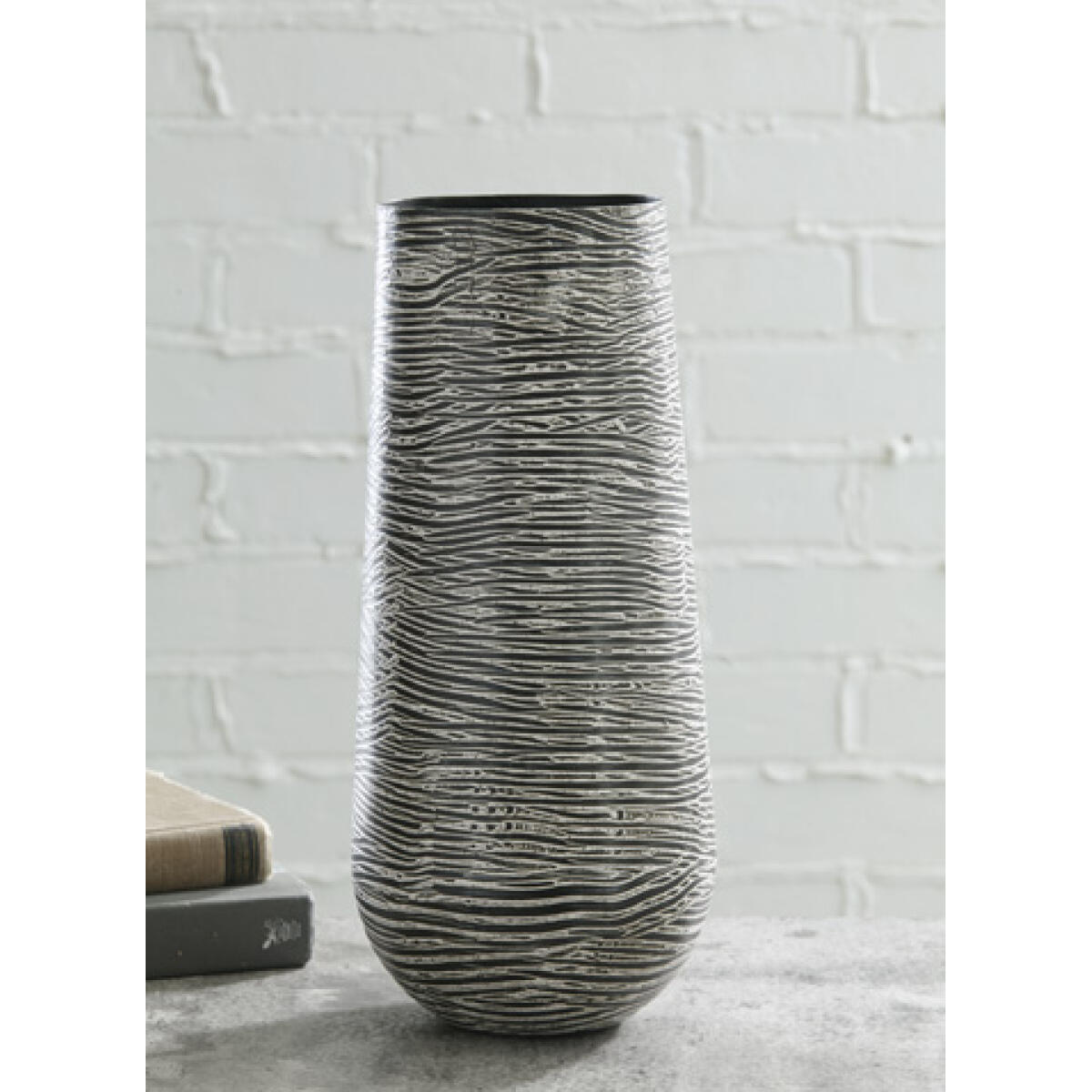 Fynn Vase Outlet Home Decor 4
