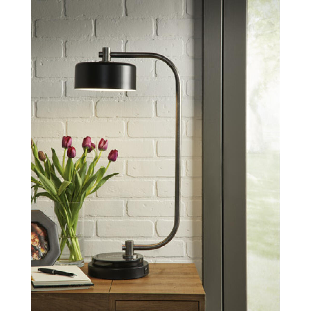Eliridge Desk Lamp Outlet Home Decor 4