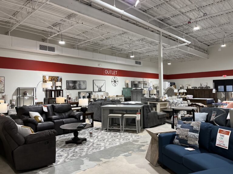 YK_Outlet1