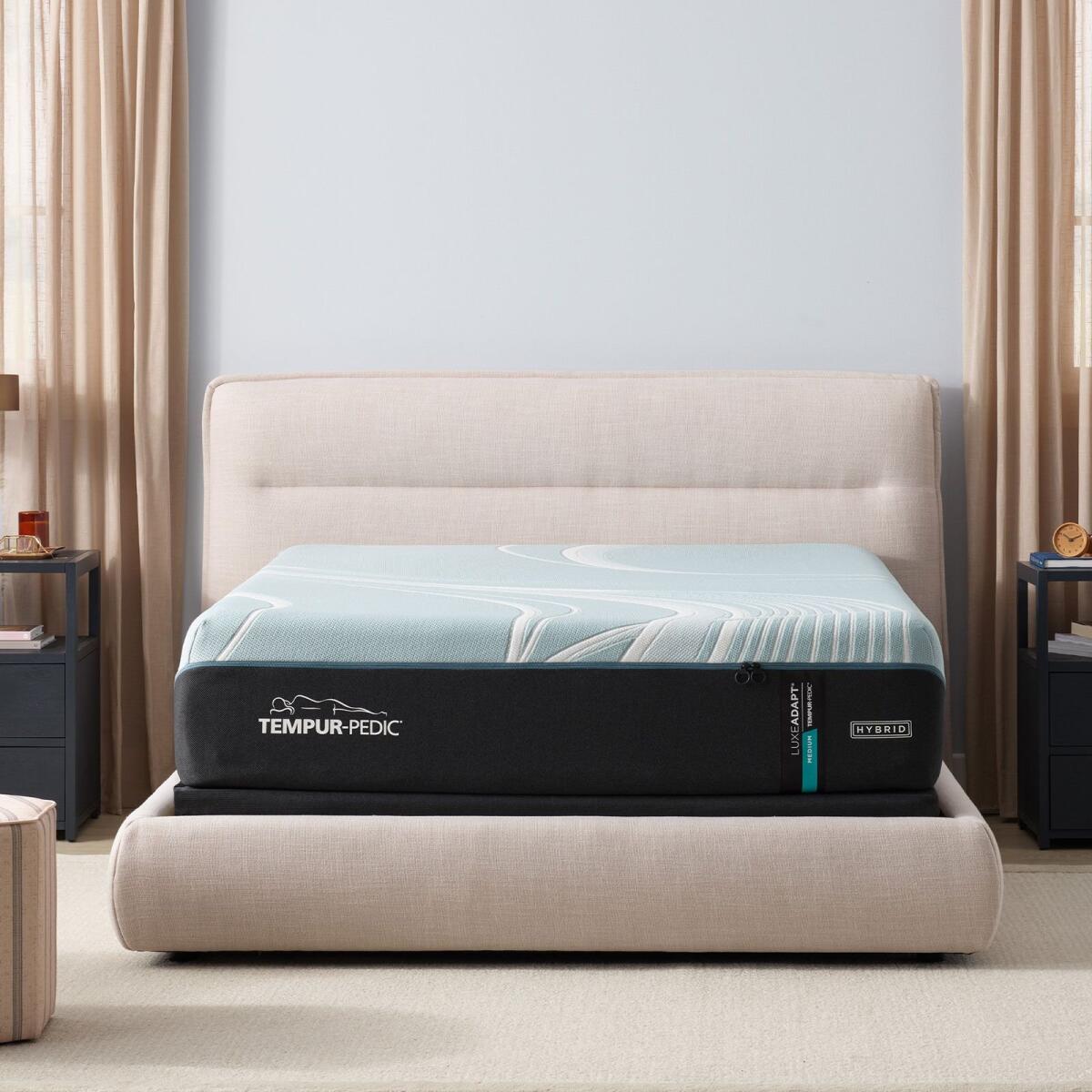 Tempur-Pedic – TEMPUR-LuxeAdapt 2.0 Medium Hybrid Split California King Stomach Sleeper 4