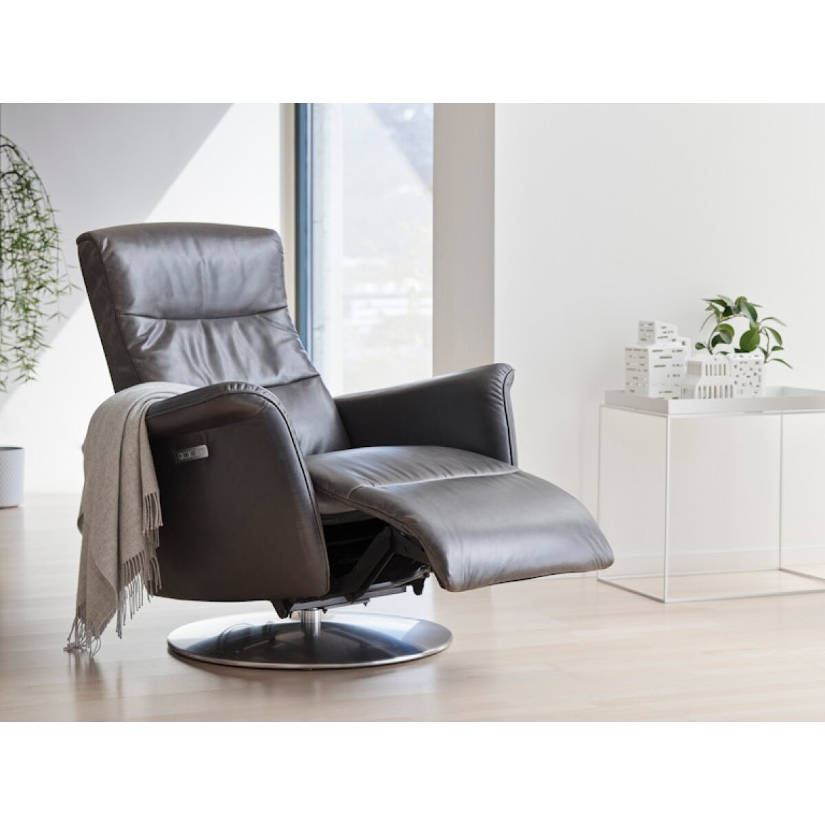 Stressless® Mike (L) Power with Moon steel base Recliners Stressless 4