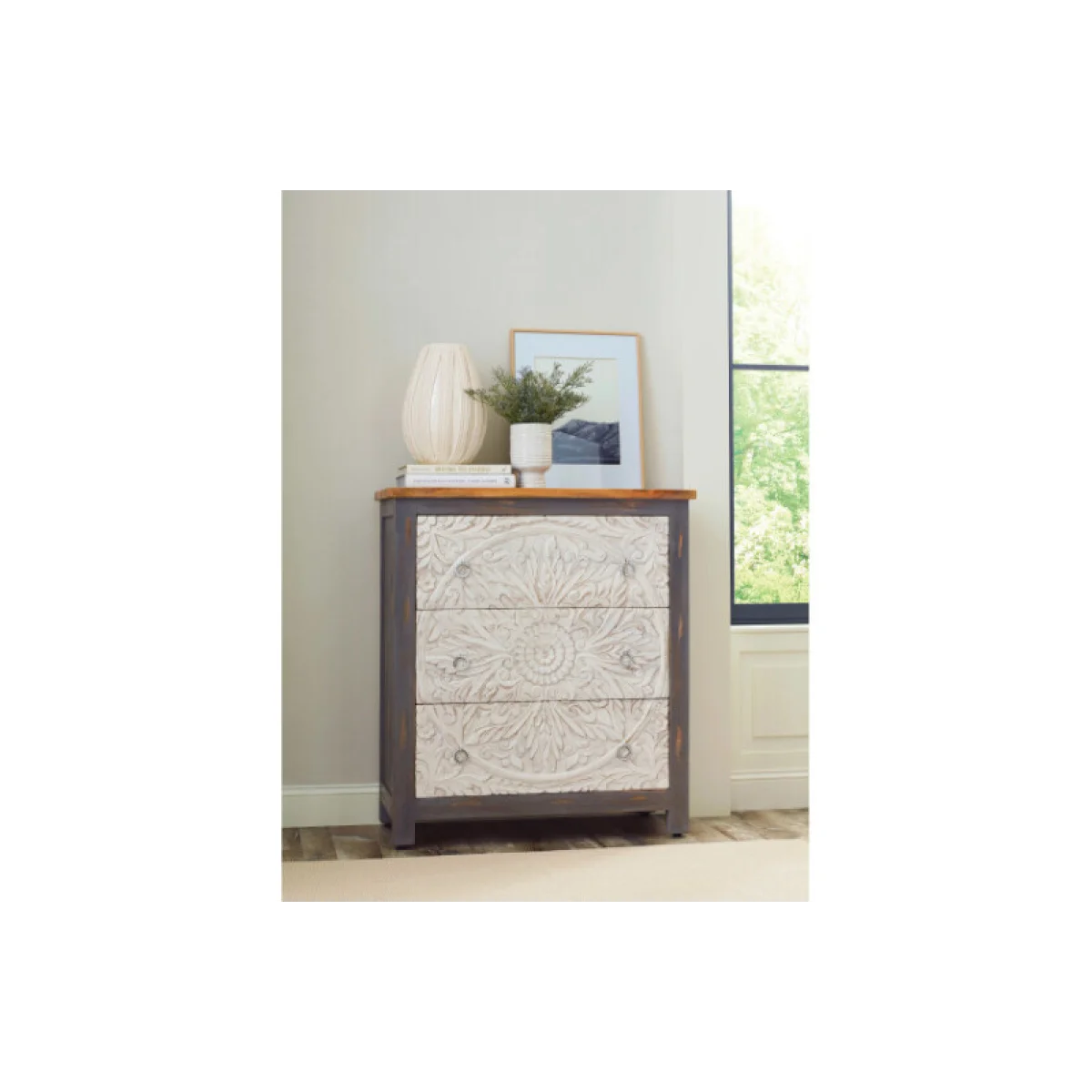 Hidden Treasures Mantra Accent Chest Chests black 6