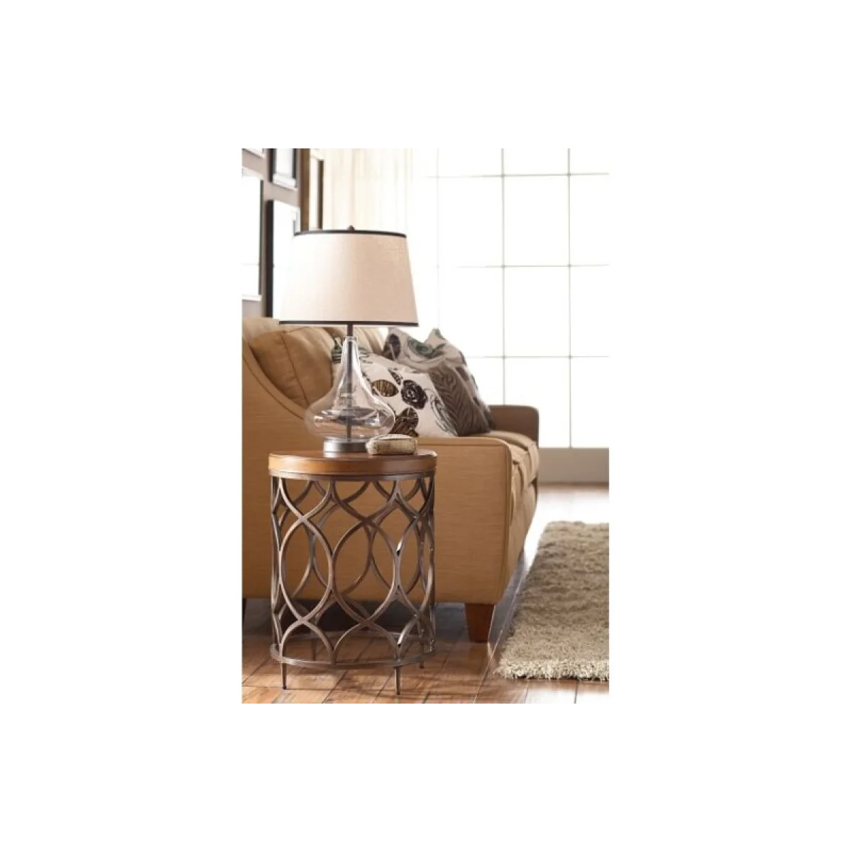 Hidden Treasures Round Lamp Table End tables Brown 6
