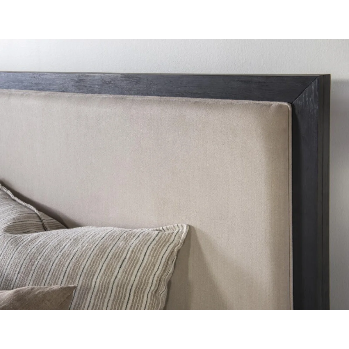 Complete Upholstered Bed Q 5/0 Dark Oak Finish Beds Beds 9