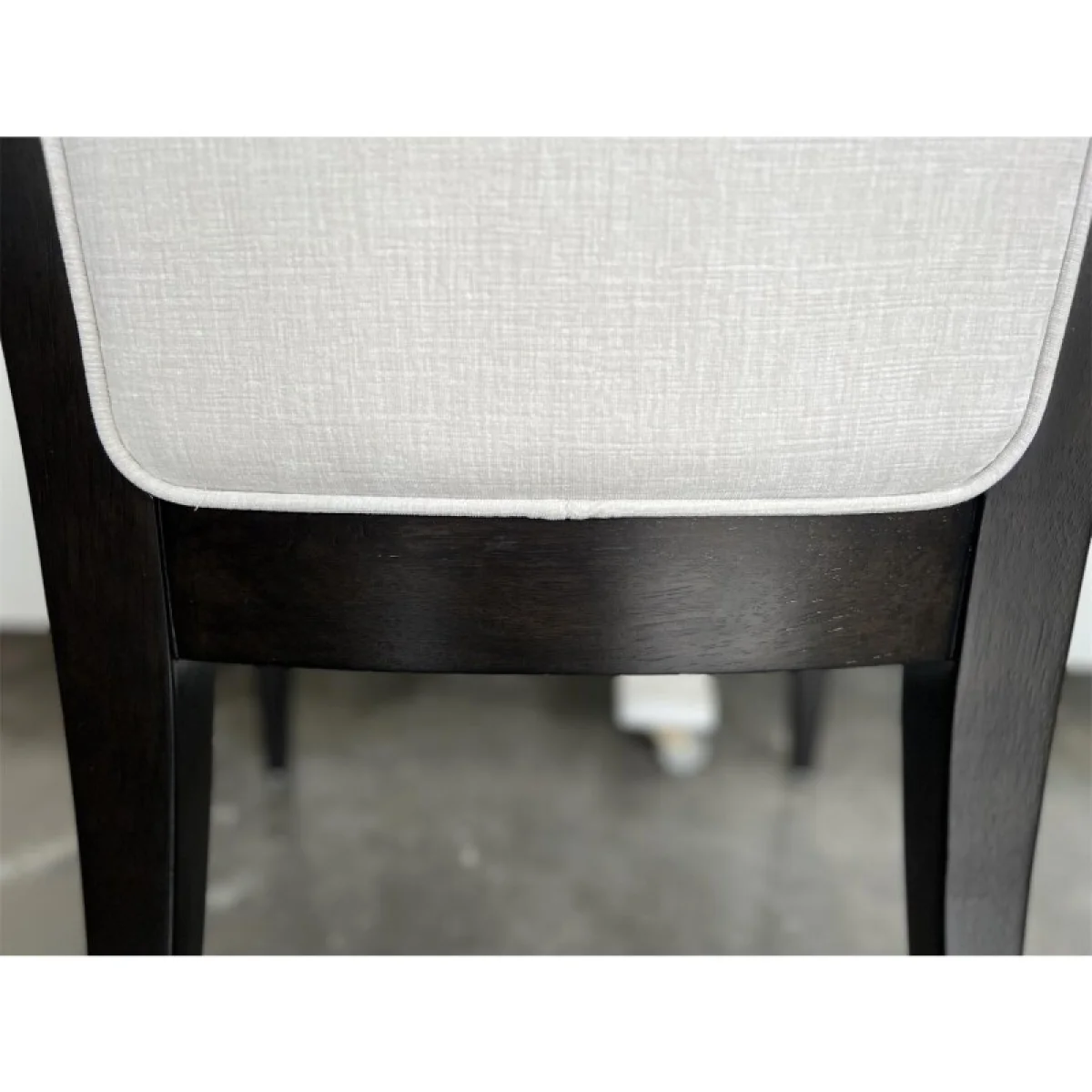 Curved Uph Arm Chr 2in Chairs & Benches black 13