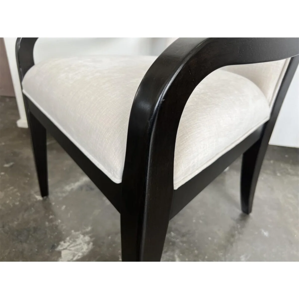 Curved Uph Arm Chr 2in Chairs & Benches black 10