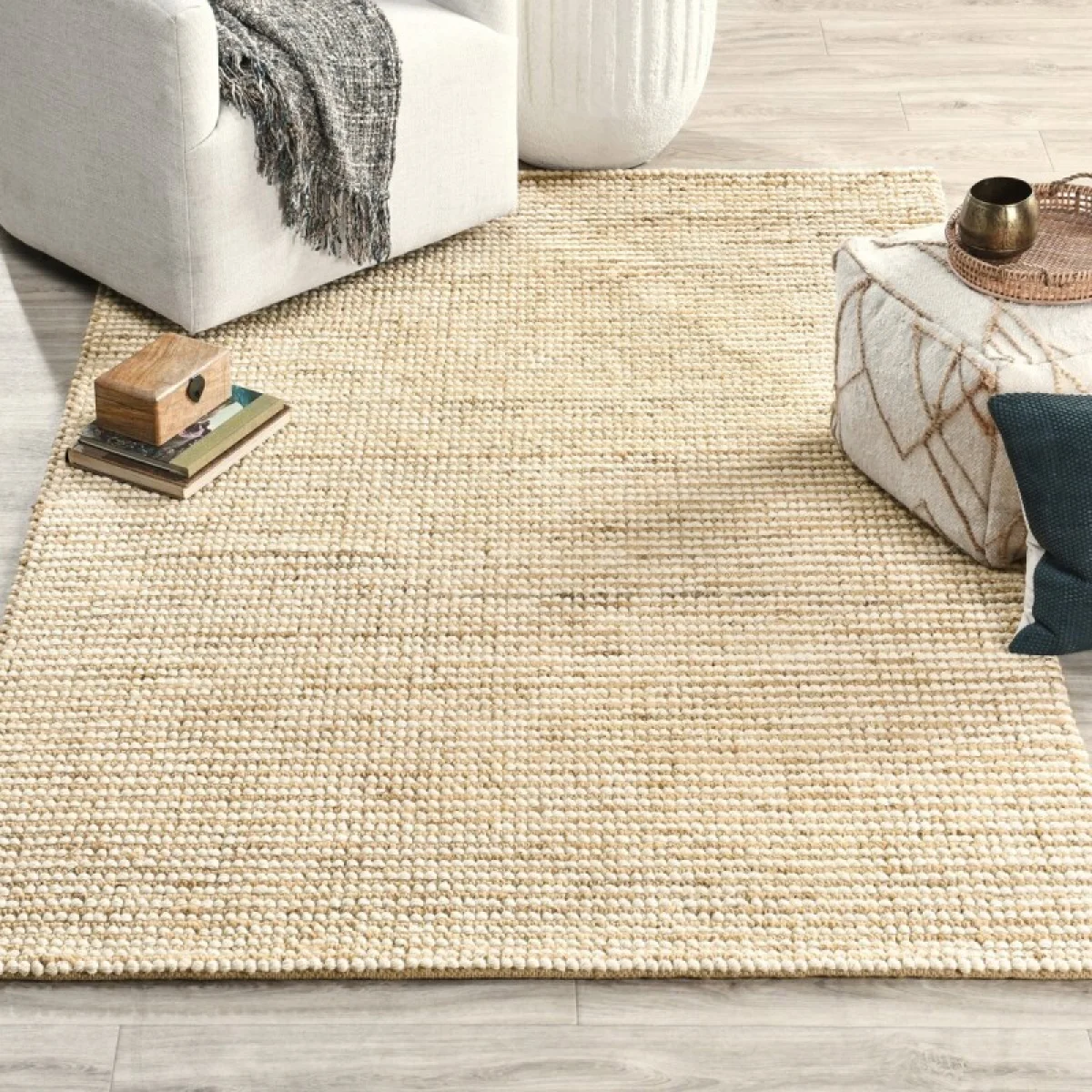 Valencia Ivory 2’x3′ Rugs Classic Home 9