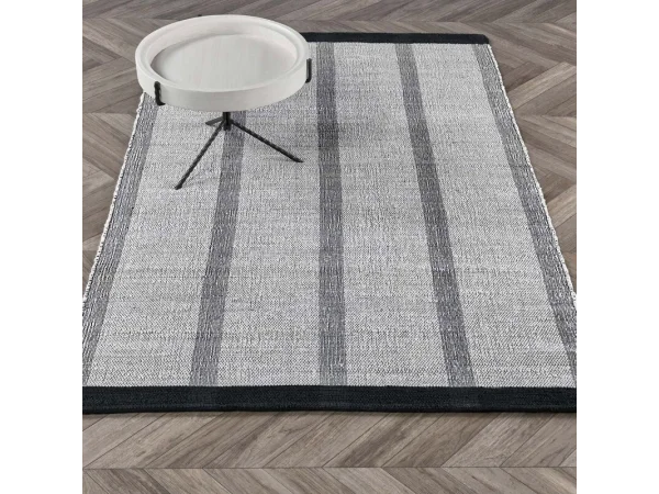Kochi Stripe Ivory/black 2.6’x8′ Rugs Classic Home