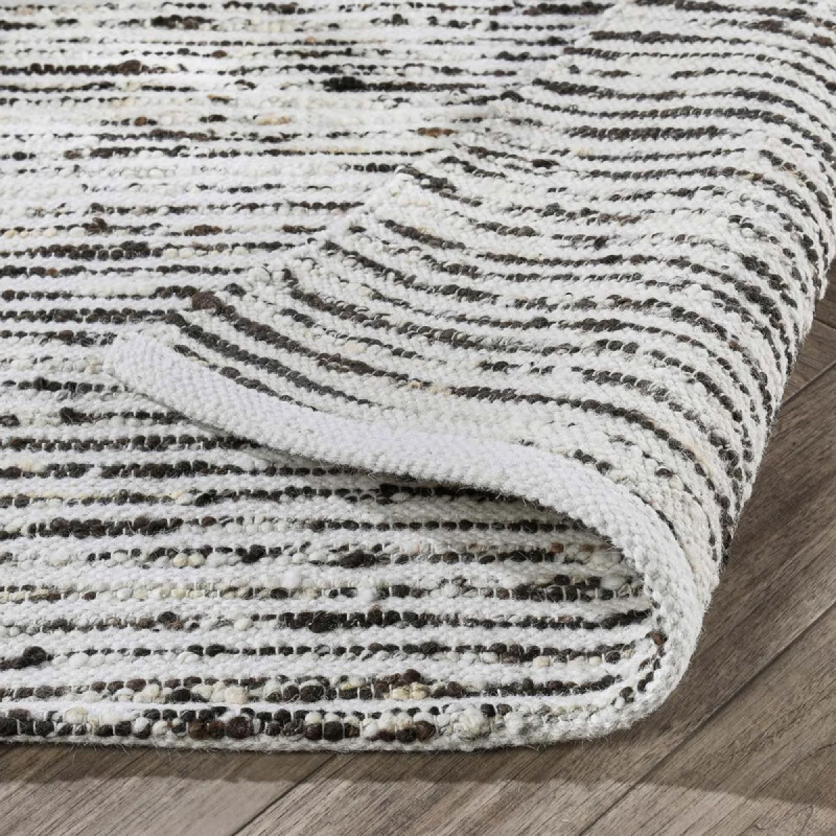 Isa Stripe Ivory/brown 2’x3′ Rugs Classic Home 8