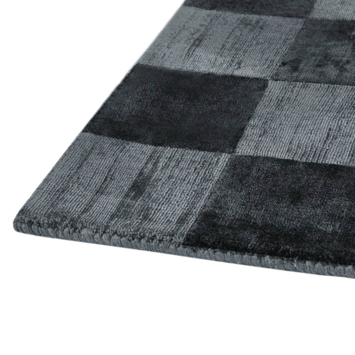 Berlin Check 5’x8′ Rugs black 7
