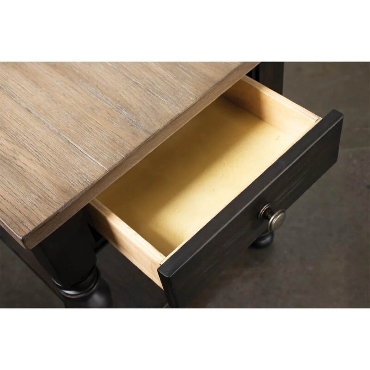 End Table End tables Antique Oak/matte Black 9