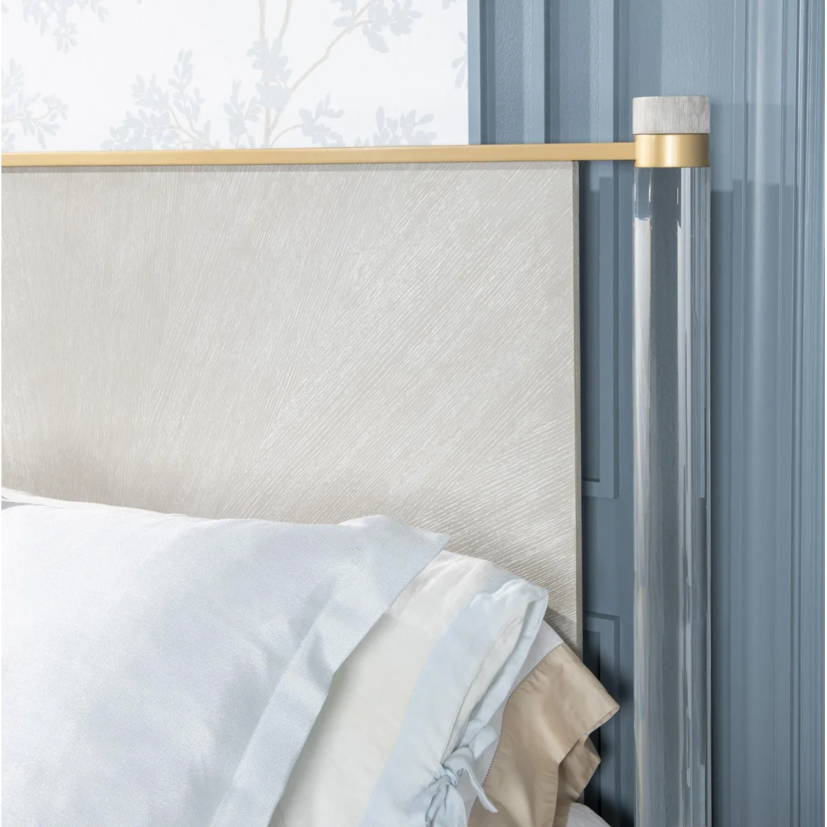Complete Panel Bed Acrylic Posts Wood Caps Queen 5/0 Beds Beds 10