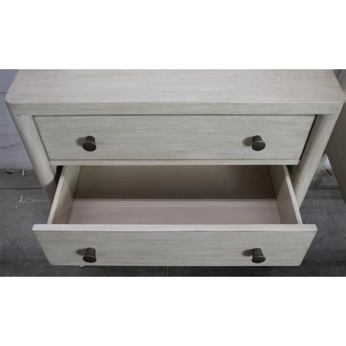 3-drawer Nightstand Nightstands Cream 16