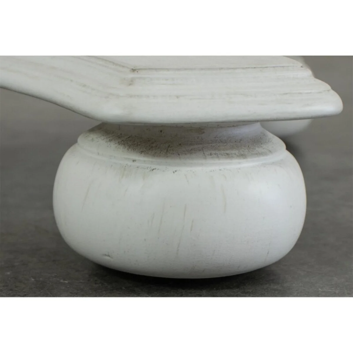 Round Cocktail Table Cocktail & Coffee Tables Cocktail & Coffee Tables 13