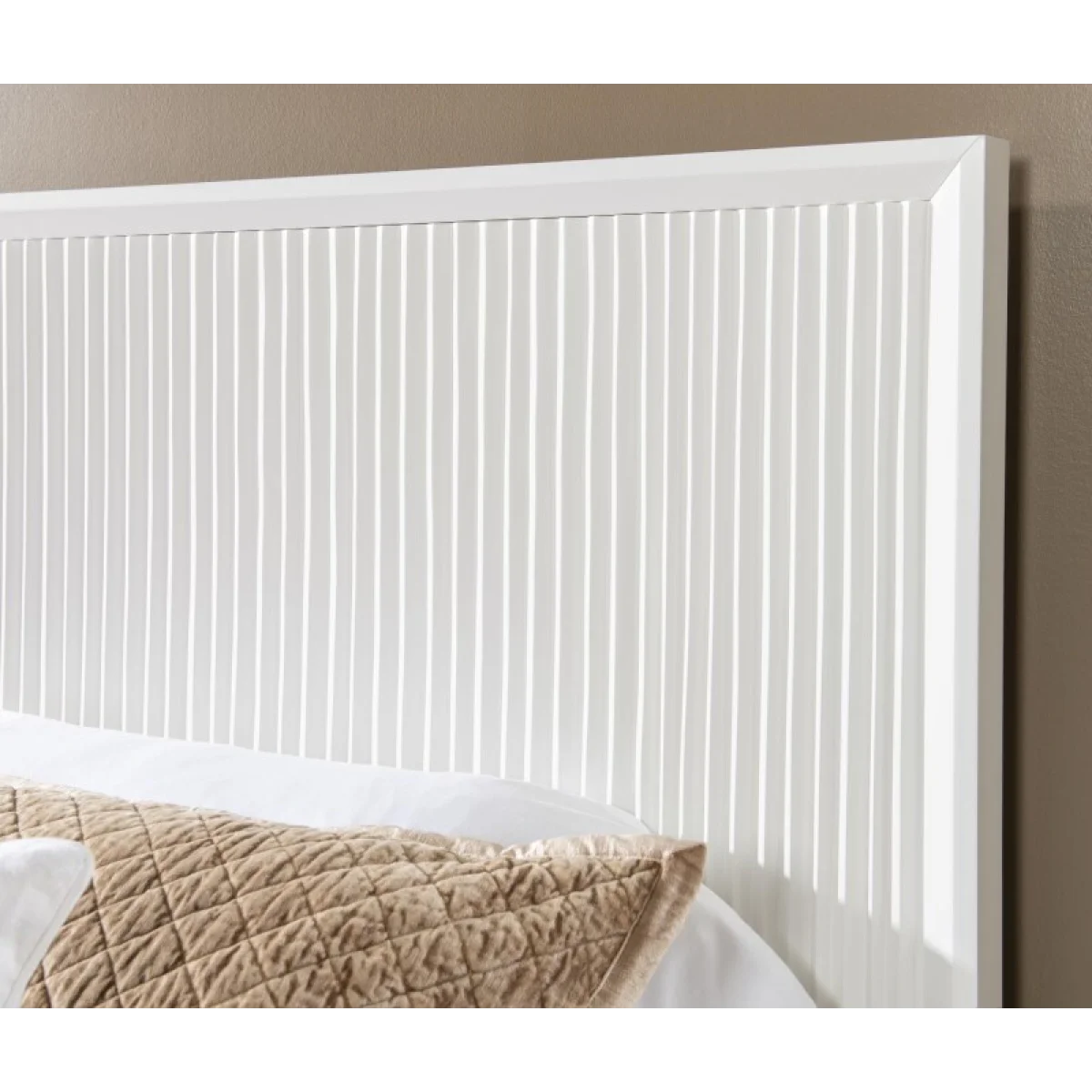 Complete Sculpted Panel Bed Queen 5/0 Beds Beds 11
