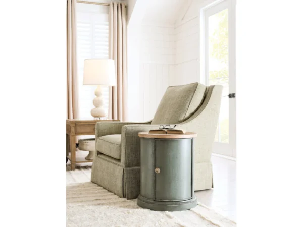Chastain Woodfield Round Accent Table Accent Furniture Accent Furniture 13