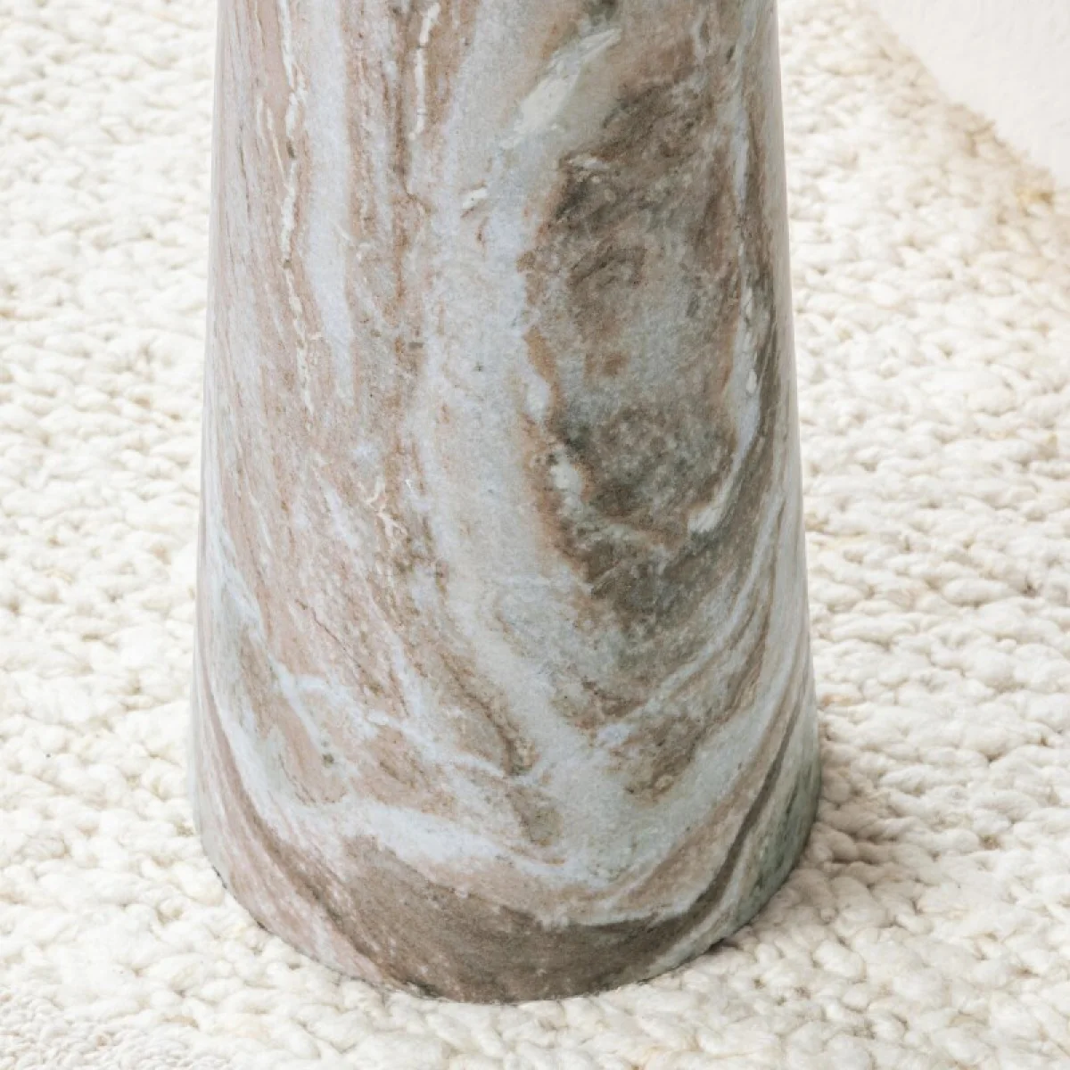 Huxley Marble Round Accent Table – 18″ End tables Classic Home 15