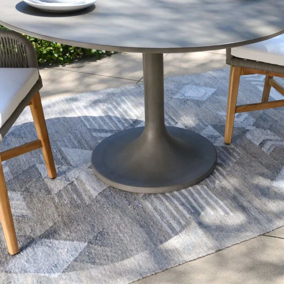Tulip Outdoor Round Dining Table Outdoor Dining Tables Classic Home 12