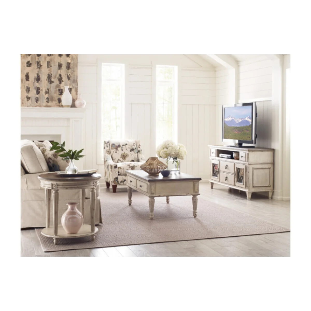 Southbury Round End Table End tables Cream 6