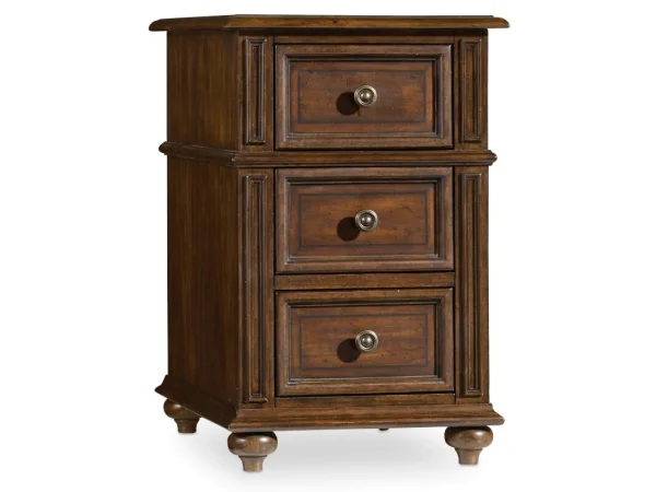 Leesburg Chairside Chest End tables Brown