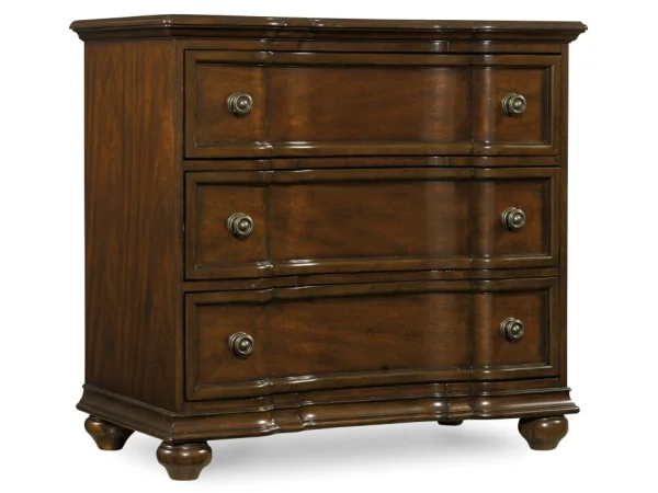 Leesburg Bachelor’s Chest Chests Brown