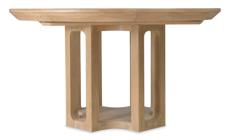 Banyon Bay Round Dining Table with One 18-inch Leaf