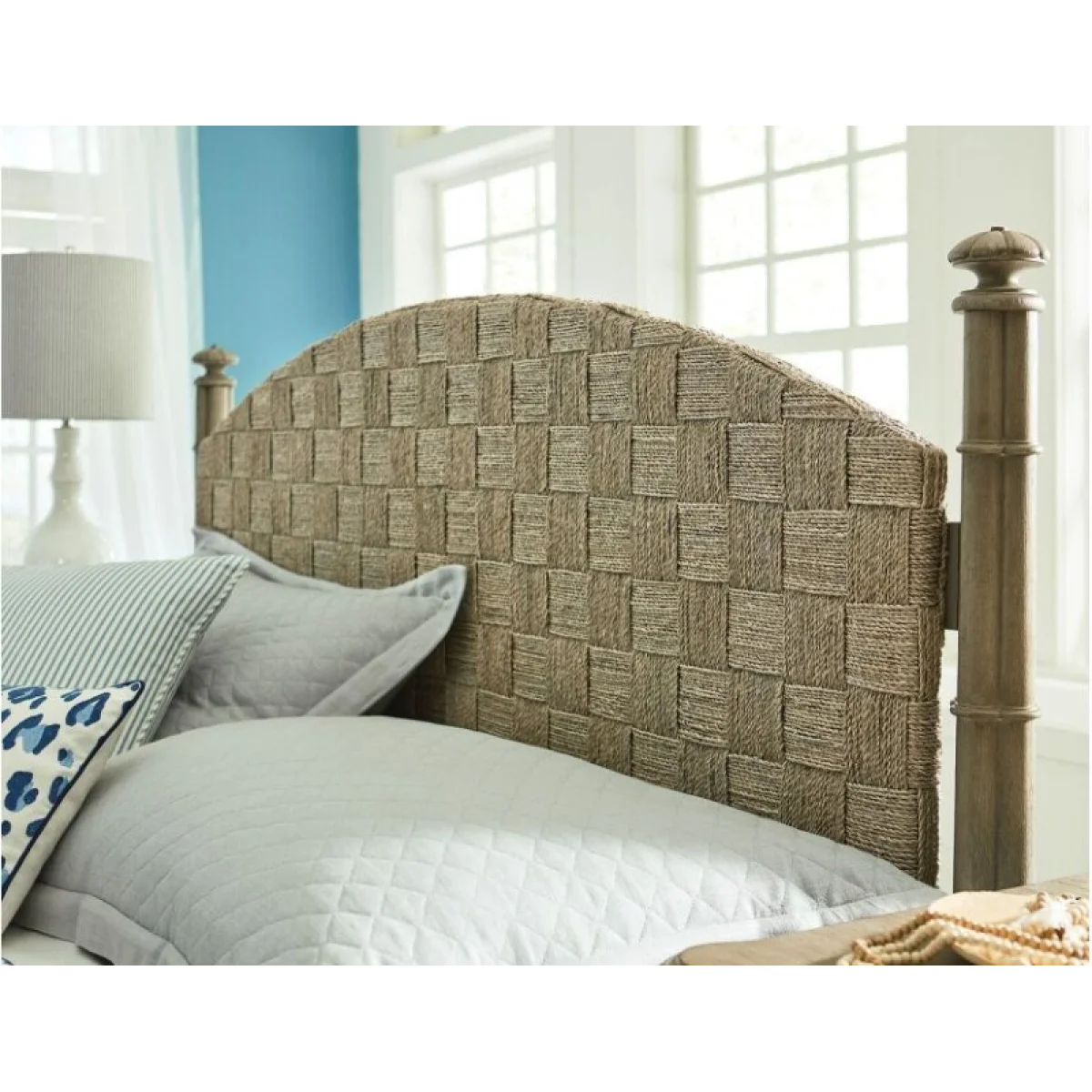 Litchfield Currituck Low Post Queen Bed Complete Beds American Drew 6