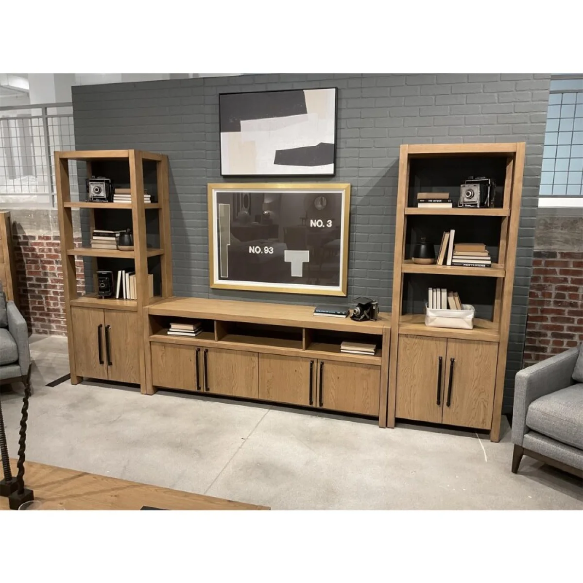 Entertainment Pier Unit Entertainment Stands Brown 11