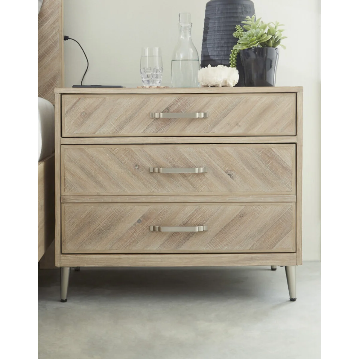 Maddox Liv360 Nightstand Nightstands Aspen Home 6