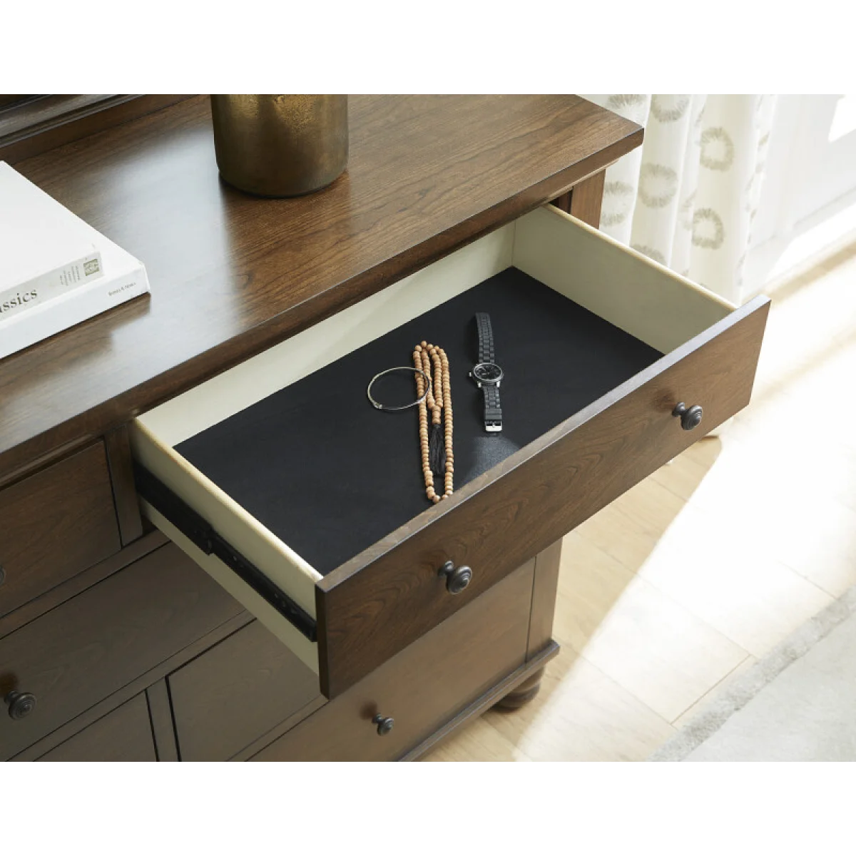 Cambridge Chesser Dressers Aspen Home 15