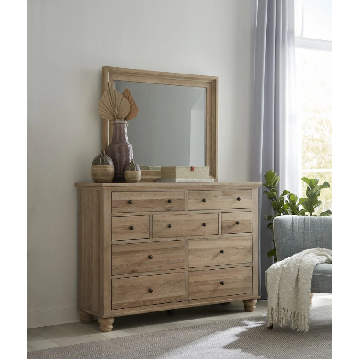 Cambridge Chesser Dressers Aspen Home 16
