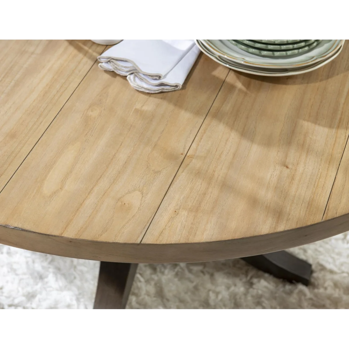 Complete Round Dining Table Dining Tables Amber And Cocoa 8