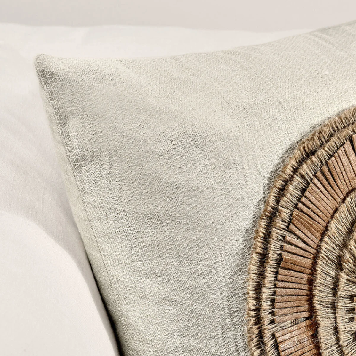 Tl Pueblo Leather Chestnut/ Natural 22×22 Accent Pillows Accent Pillows 11