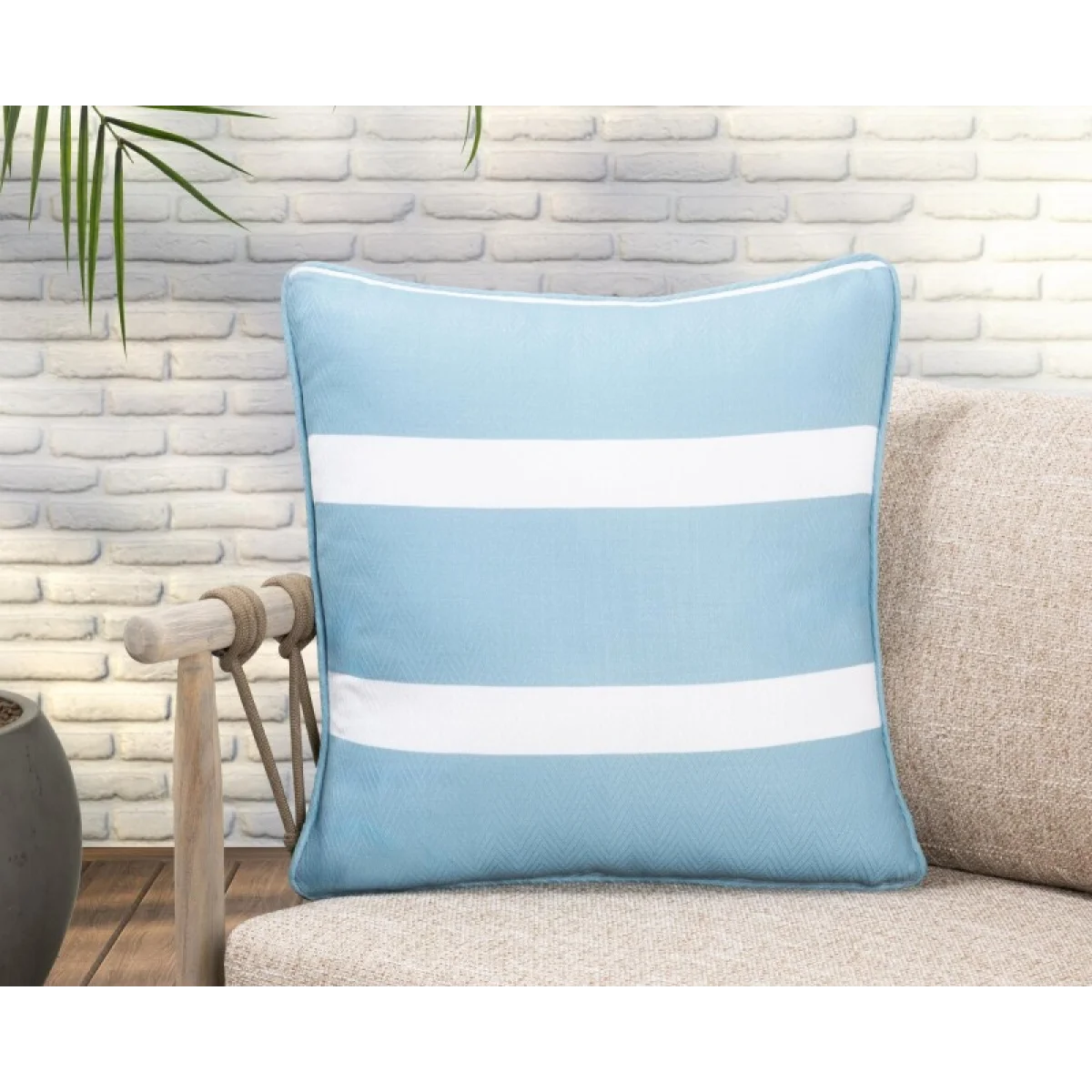Indoor/outdoor Hall Blue Accent Pillows Accent Pillows 7