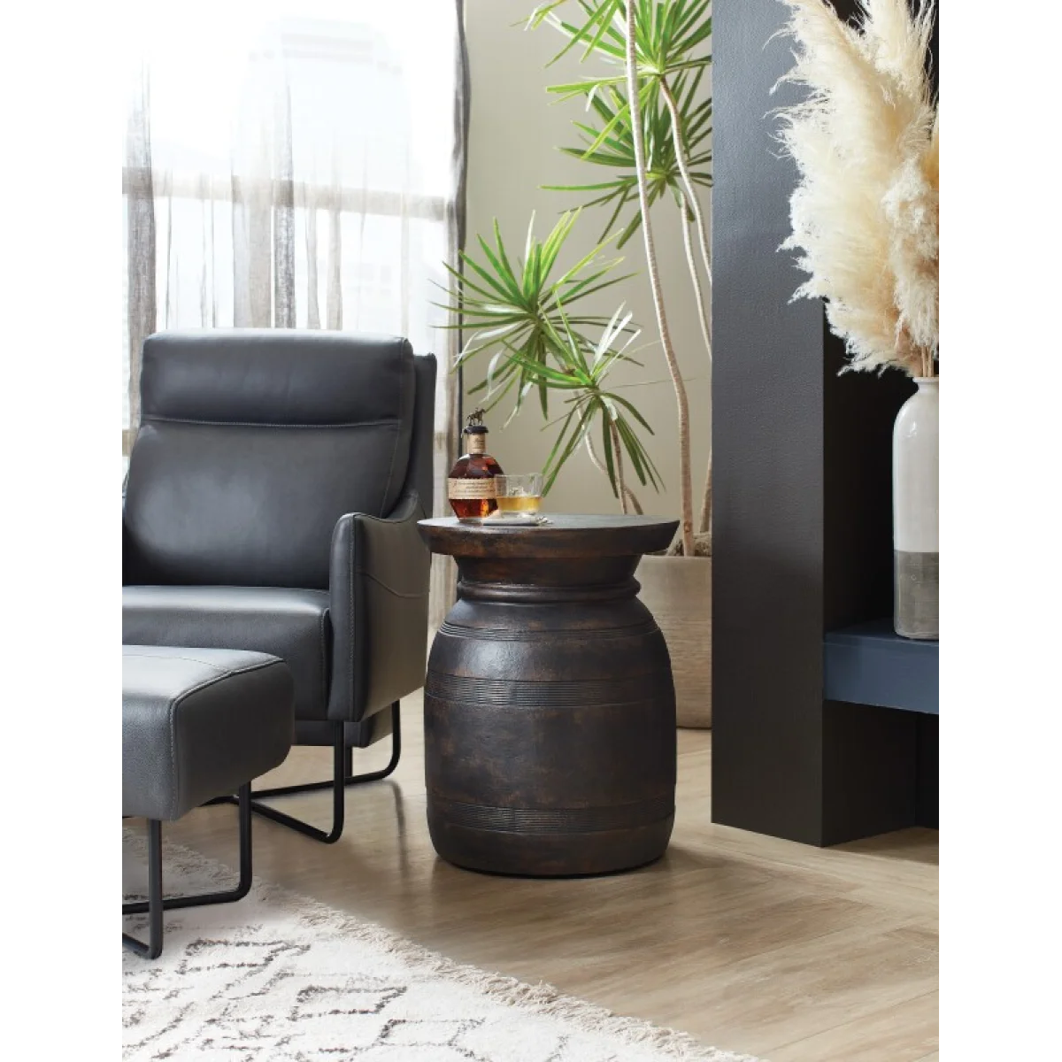 Big Sky Urn Spot Table Accent Furniture Accent Furniture 7