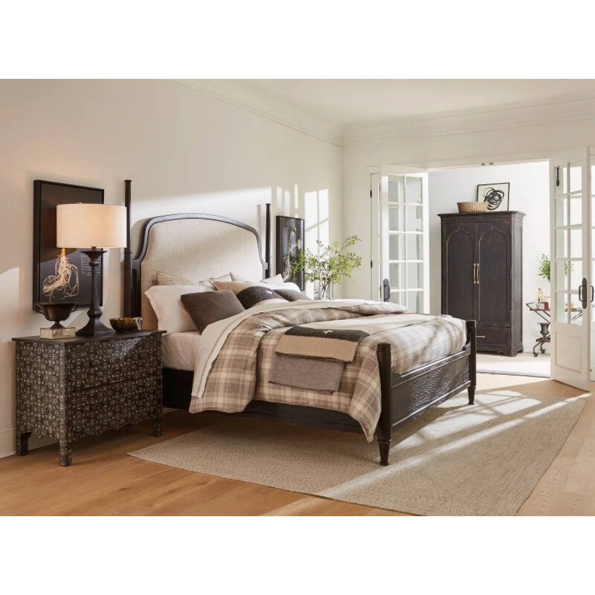 Americana Queen Upholstered Poster Bed Beds Beds 12