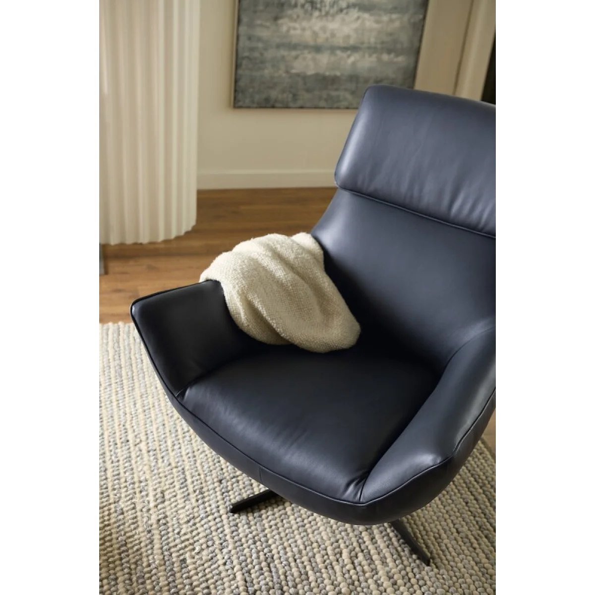 CC Hughes Swivel Chair Chairs black 9