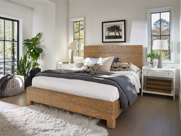 Seaton Queen Bed - Image 4