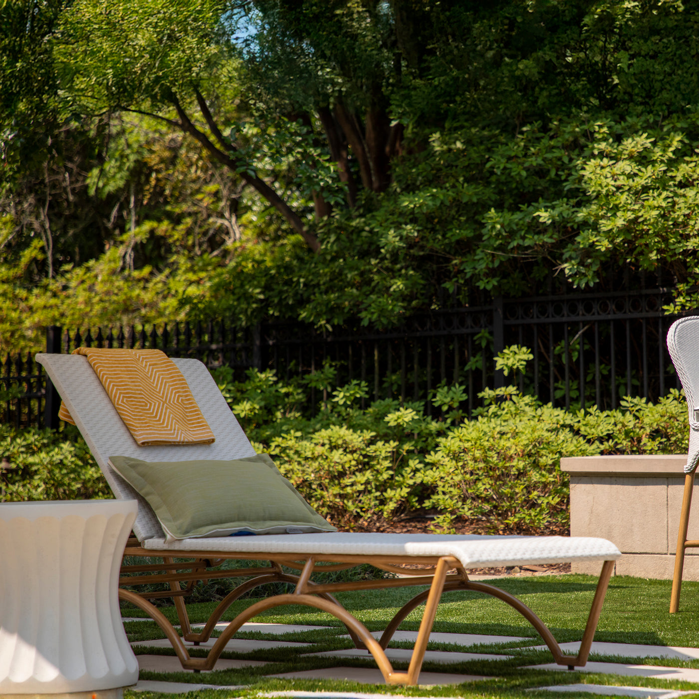 Savoy N-dura Resin Wicker Outdoor Chaise Lounge