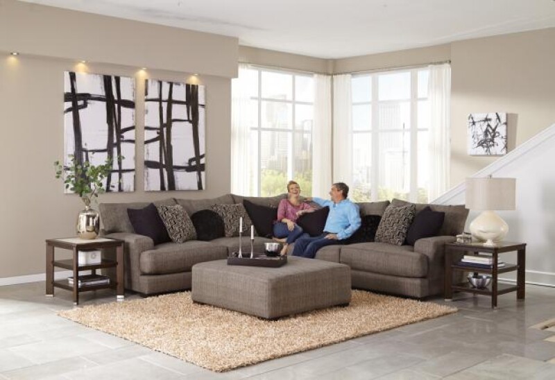 Ava Sectional 4498 RAF Sofa w/USB Port