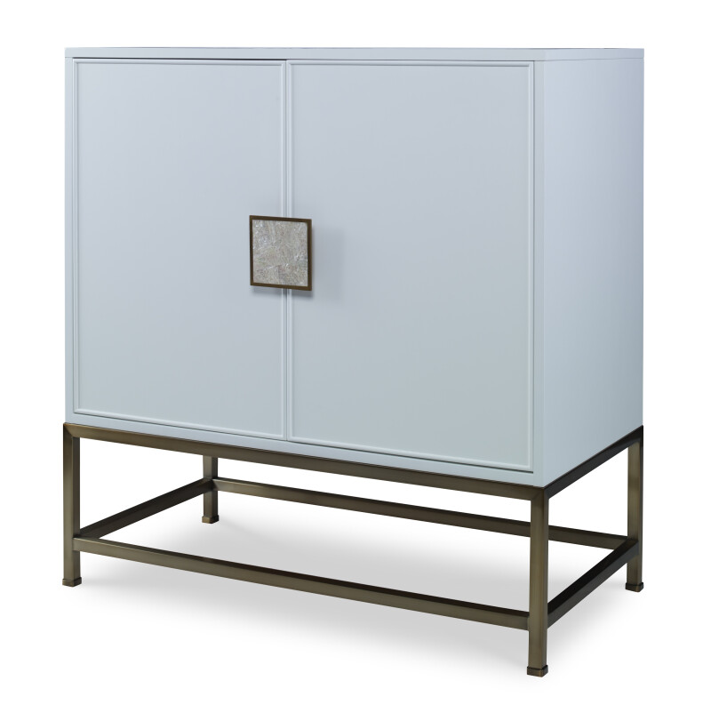 CR9-413 - Details I Two Door Tall Chest