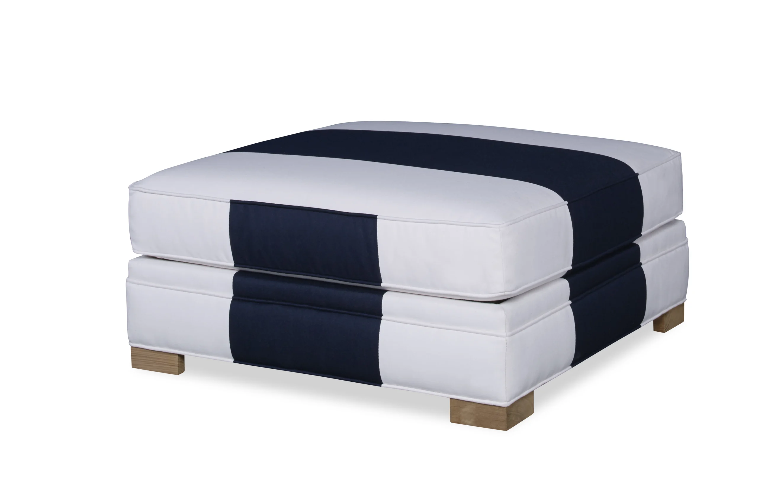 D13-112-12 - Leyland Ottoman