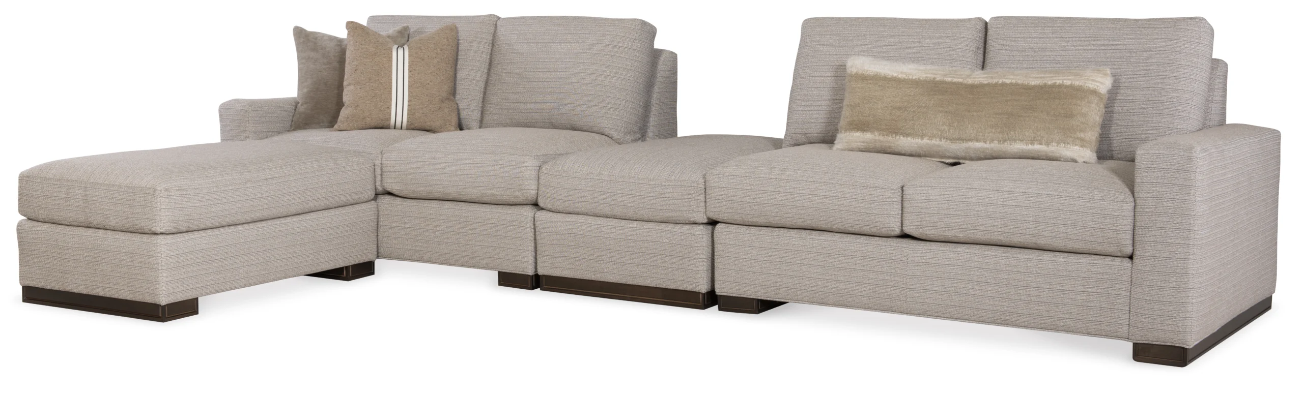 P2018 Ample Sectional