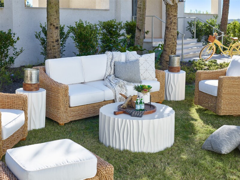 Coastal Living Outdoor Geneva Round Cocktail Table