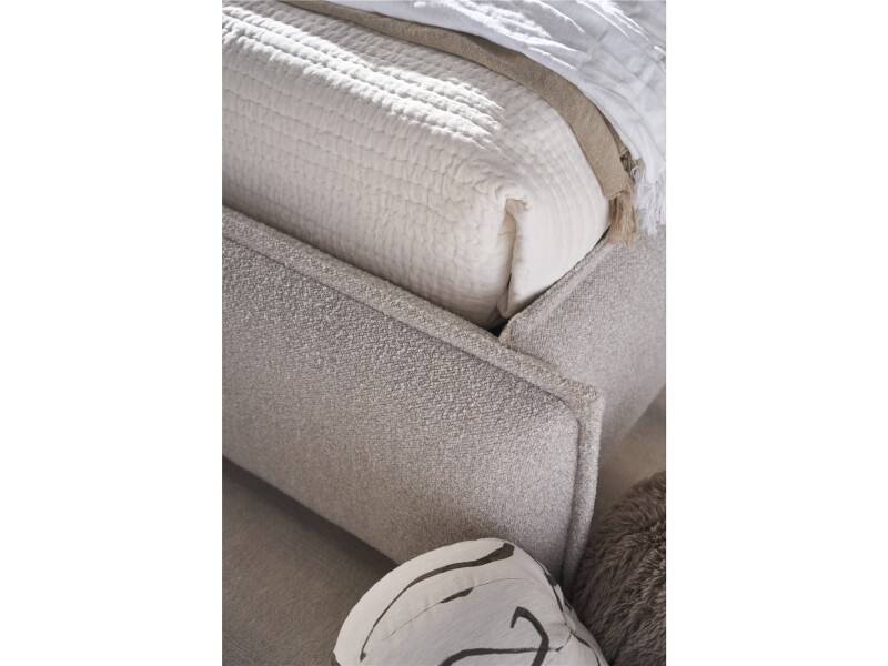 U352241B-101348603 Modern Lux Upholstered Bed King - Image 1